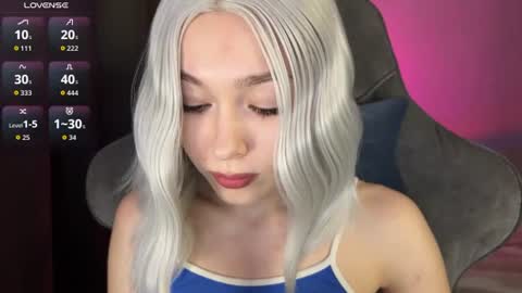 Snapshot of hey_nora_ chatting on 07/07/26, 07:56 Nora online show from 07/07/26, 07:56