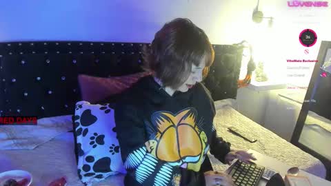 Noraly  online show from 11/02/25, 04:59