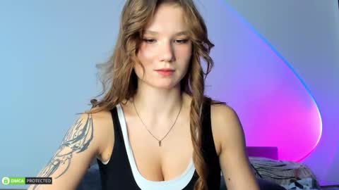 Bella 3 online show from 09/08/25, 10:42