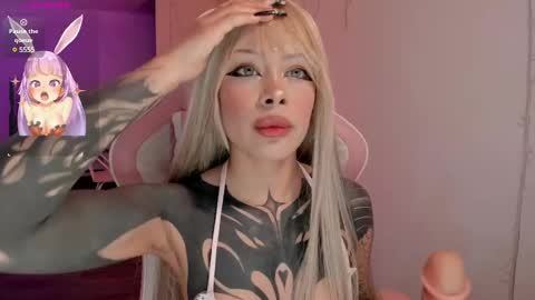 Snapshot of heybambino_ chatting on 12/26/24, 04:53 Bambi.....Help me get 100 likes in the satisfaction bar. online show from 12/26/24, 04:53