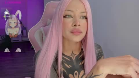 Snapshot of heybambino_ chatting on 01/14/25, 03:53 Bambi.....Help me get 100 likes in the satisfaction bar. online show from 01/14/25, 03:53