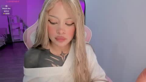 Snapshot of heybambino_ chatting on 03/11/25, 07:26 Bambi.....Help me get 100 likes in the satisfaction bar. online show from 03/11/25, 07:26