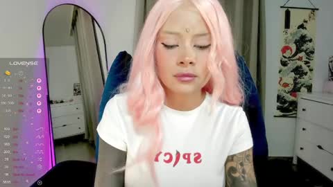 Snapshot of heybambino_ chatting on 06/05/26, 06:52 Bambi.....Help me get 100 likes in the satisfaction bar. online show from 06/05/26, 06:52