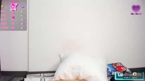 Snapshot of heycharlotte chatting on 09/25/25, 09:40 charlotte new account online show from 09/25/25, 09:40