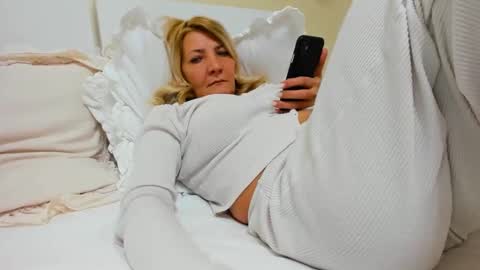 Heyheygrey online show from 03/09/25, 01:37