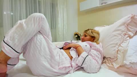 Heyheygrey online show from 03/09/25, 07:48