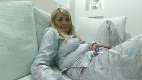 Snapshot of heyheygrey chatting on 05/21/26, 02:29 Heyheygrey online show from 05/21/26, 02:29