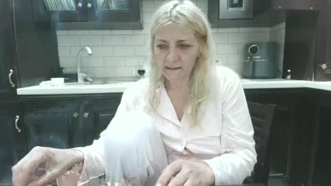 Snapshot of heyheygrey chatting on 06/24/26, 10:47 Heyheygrey online show from 06/24/26, 10:47