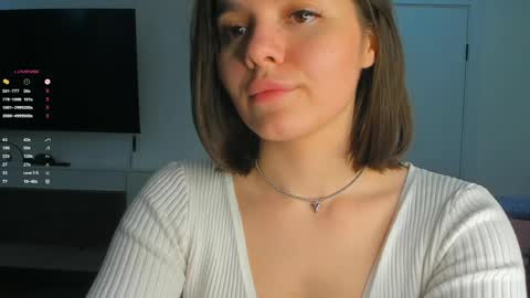 Laura online show from 04/15/26, 08:09