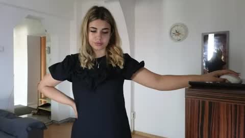 Snapshot of heysianna chatting on 07/21/26, 10:17 Siana online show from 07/21/26, 10:17