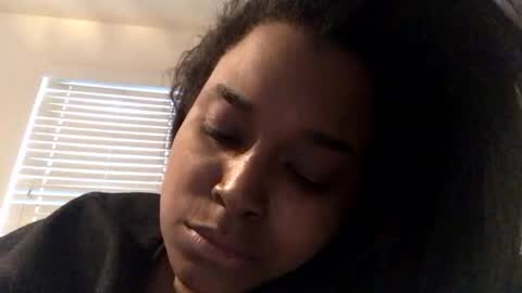 Snapshot of heyyou301990 chatting on 11/12/25, 09:58 heyyou301990 online show from 11/12/25, 09:58