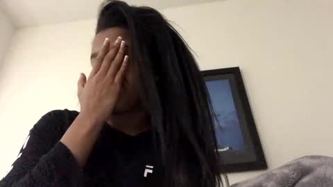 Snapshot of heyyou301990 chatting on 11/30/25, 02:32 heyyou301990 online show from 11/30/25, 02:32