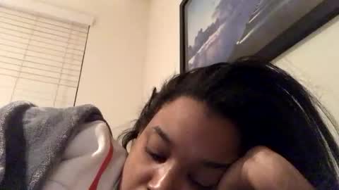 Snapshot of heyyou301990 chatting on 12/01/25, 03:55 heyyou301990 online show from 12/01/25, 03:55