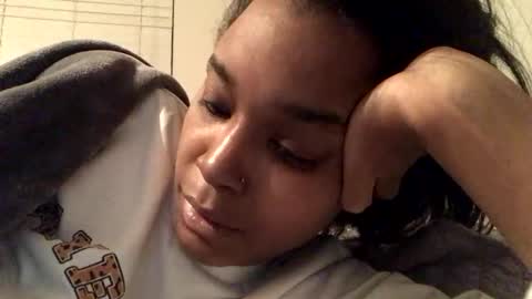 Snapshot of heyyou301990 chatting on 12/14/25, 12:49 heyyou301990 online show from 12/14/25, 12:49