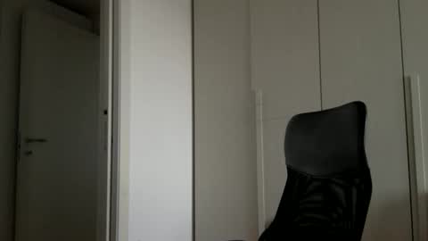 Snapshot of hhombre chatting on 01/19/26, 12:09 hhombre online show from 01/19/26, 12:09