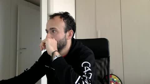 Snapshot of hhombre chatting on 03/02/26, 01:07 hhombre online show from 03/02/26, 01:07