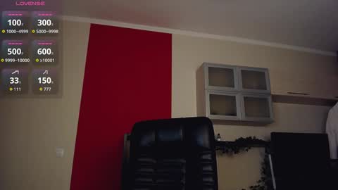 Lina online show from 10/30/25, 04:58