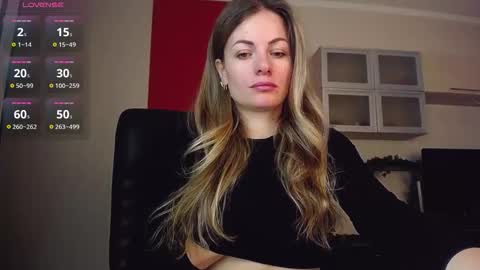 Lina online show from 11/09/25, 10:02