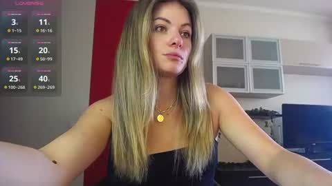 Lina online show from 07/04/26, 07:47