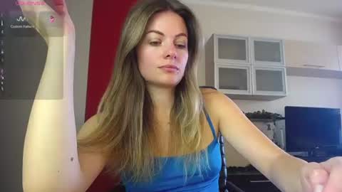Lina online show from 07/07/26, 09:57