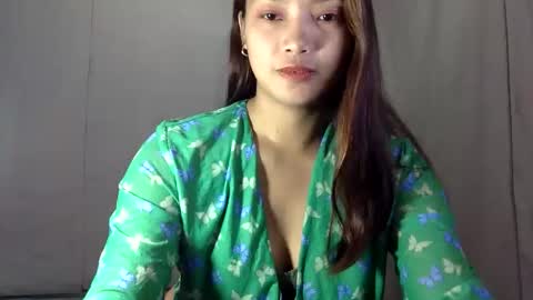 hi_there99 online show from 11/28/25, 10:01