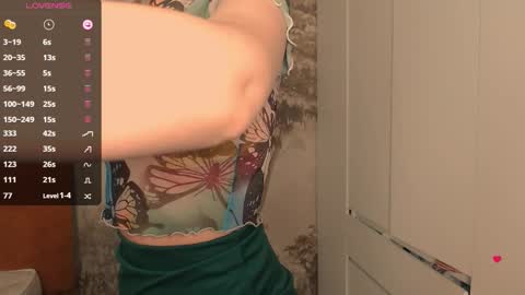 Hiaru online show from 11/23/25, 05:51