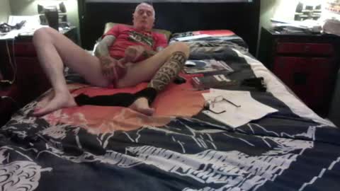 Snapshot of hiasallfuk13 chatting on 12/20/24, 07:33 HARDCORE13 online show from 12/20/24, 07:33