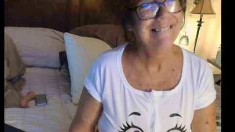 hidden_gold_milf online show from 07/14/26, 02:05