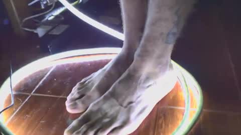 hideonbush online show from 09/12/25, 11:43