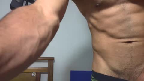 Snapshot of hideonbush051 chatting on 11/12/25, 02:12 hideonbush online show from 11/12/25, 02:12