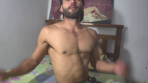 Snapshot of hideonbush051 chatting on 12/16/25, 02:38 hideonbush online show from 12/16/25, 02:38