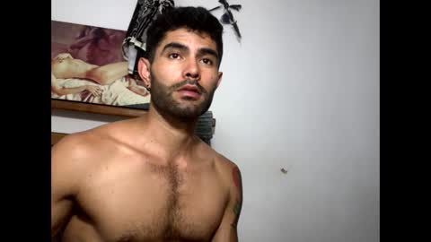 Snapshot of hideonbush051 chatting on 01/08/26, 02:52 hideonbush online show from 01/08/26, 02:52