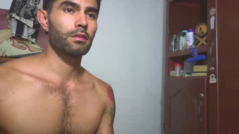 Snapshot of hideonbush051 chatting on 01/09/26, 02:58 hideonbush online show from 01/09/26, 02:58