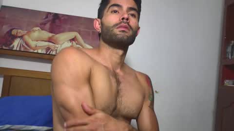 Snapshot of hideonbush051 chatting on 01/10/26, 05:15 hideonbush online show from 01/10/26, 05:15