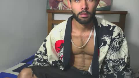 Snapshot of hideonbush051 chatting on 02/18/26, 12:56 hideonbush online show from 02/18/26, 12:56