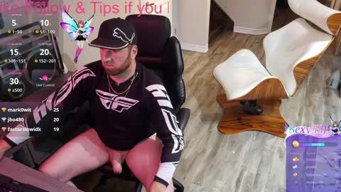 Snapshot of highclass92i chatting on 01/03/25, 01:58 High4This online show from 01/03/25, 01:58