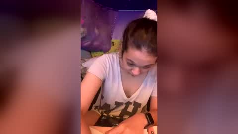 Snapshot of highnesscanna chatting on 06/17/26, 04:48 HiGHNESS CANNA online show from 06/17/26, 04:48