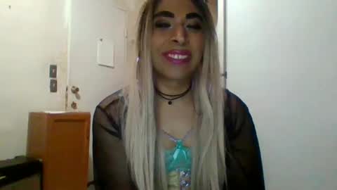 Snapshot of hihheelstranny chatting on 09/21/25, 07:54 hihheelstranny online show from 09/21/25, 07:54