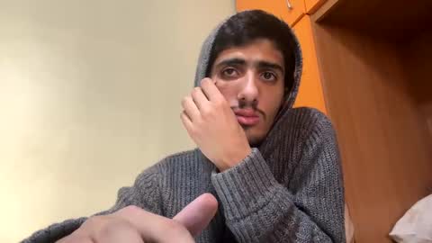 Snapshot of hihi9697 chatting on 12/29/24, 10:23 hihi9697 online show from 12/29/24, 10:23