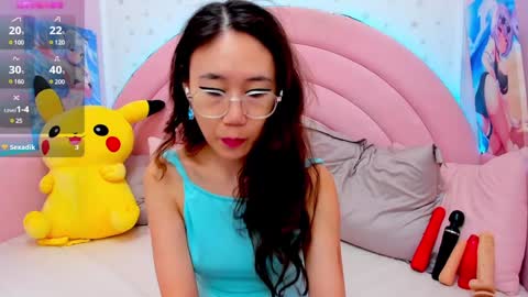 Hikori online show from 12/12/24, 01:43