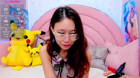 Hikori online show from 03/11/25, 01:59