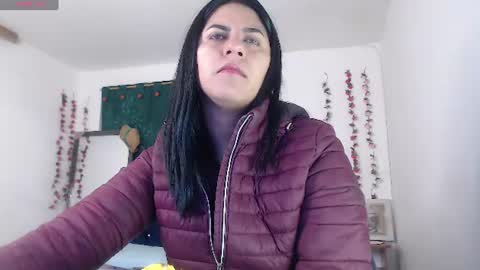 Snapshot of hilari18 chatting on 07/17/26, 10:58 hilaril18 online show from 07/17/26, 10:58