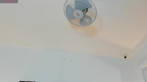 Snapshot of hilary_tailor chatting on 01/06/26, 11:25 hilary_tailor online show from 01/06/26, 11:25