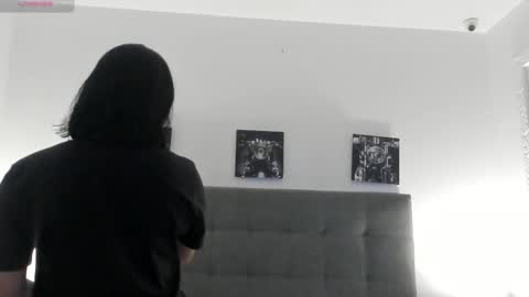 Snapshot of hilary_tailor chatting on 02/18/26, 11:17 hilary_tailor online show from 02/18/26, 11:17