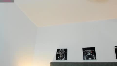 Snapshot of hilary_tailor chatting on 02/24/26, 06:50 hilary_tailor online show from 02/24/26, 06:50