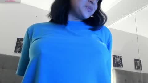 Snapshot of hilary_tailor chatting on 03/05/26, 10:55 hilary_tailor online show from 03/05/26, 10:55