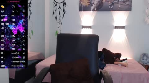 H I L A R Y online show from 01/26/25, 02:45