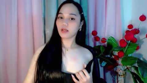 hilarymolly online show from 12/19/25, 09:55