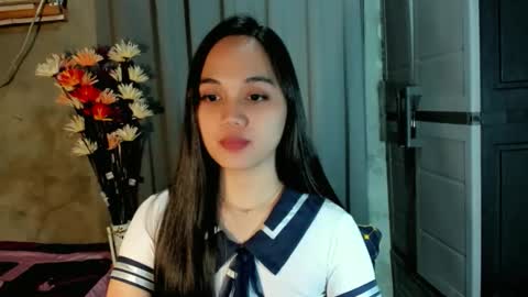 hilarymolly online show from 04/12/26, 06:51