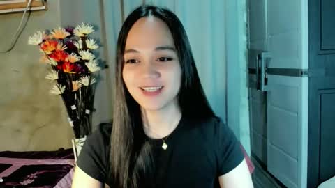 hilarymolly online show from 04/22/26, 02:36